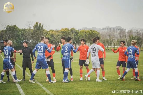 博特利本赛季为门兴U19登场16次打进17球。